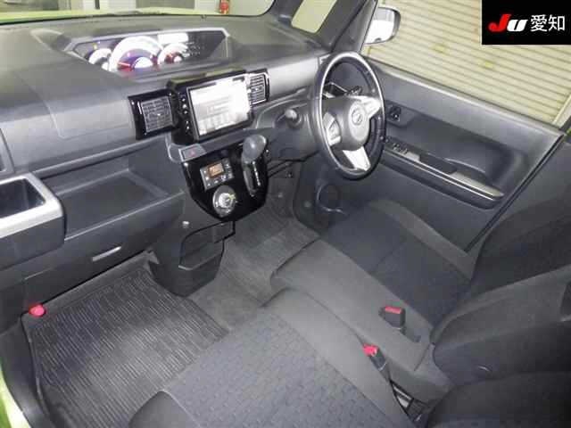 DAIHATSU WAKE