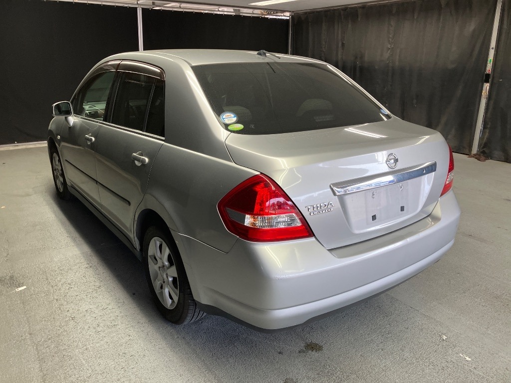 NISSAN TIIDA LATIO