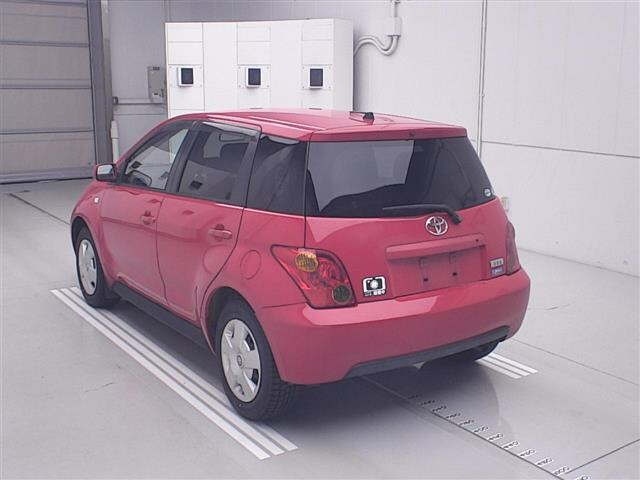 TOYOTA IST