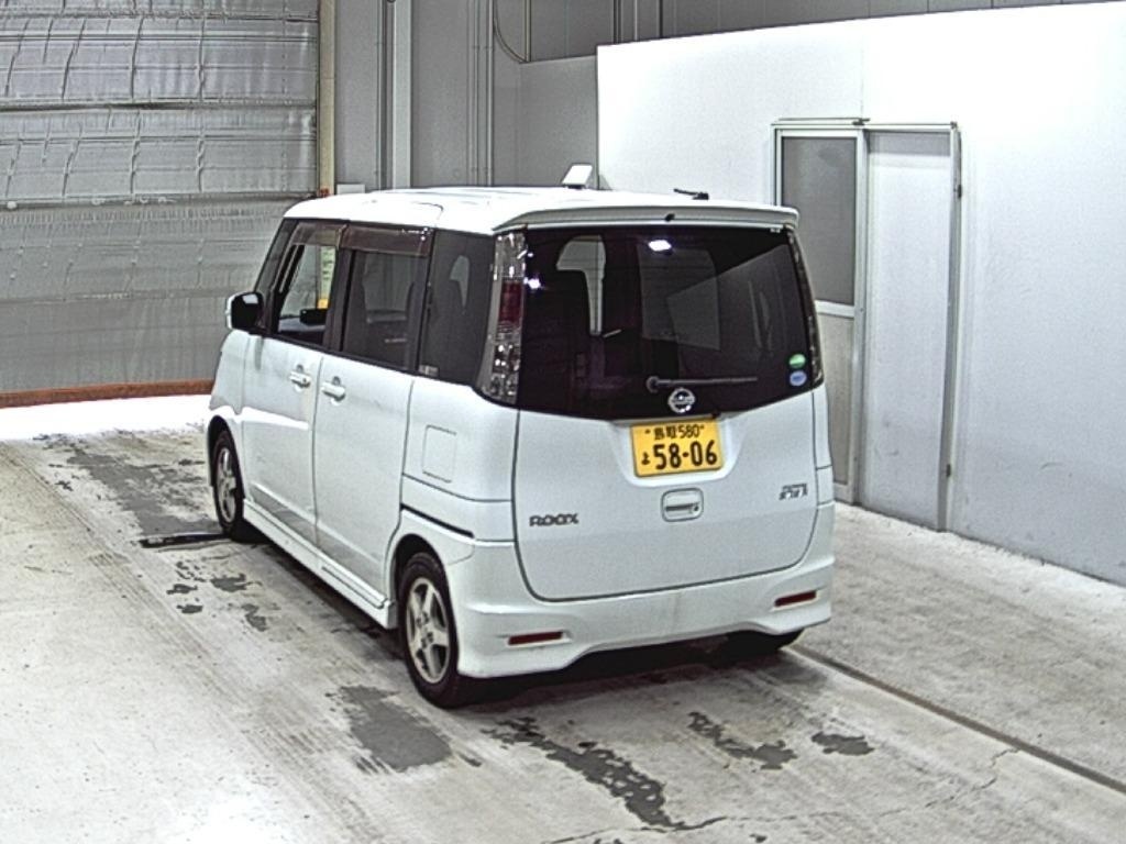 NISSAN ROOX