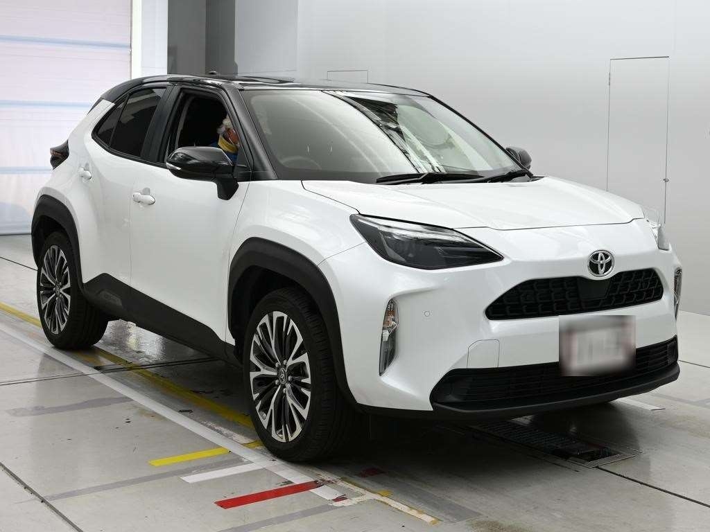 TOYOTA YARIS CROSS