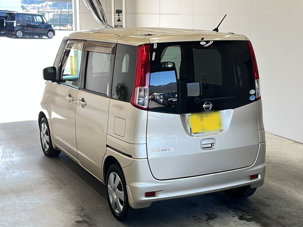 NISSAN ROOX