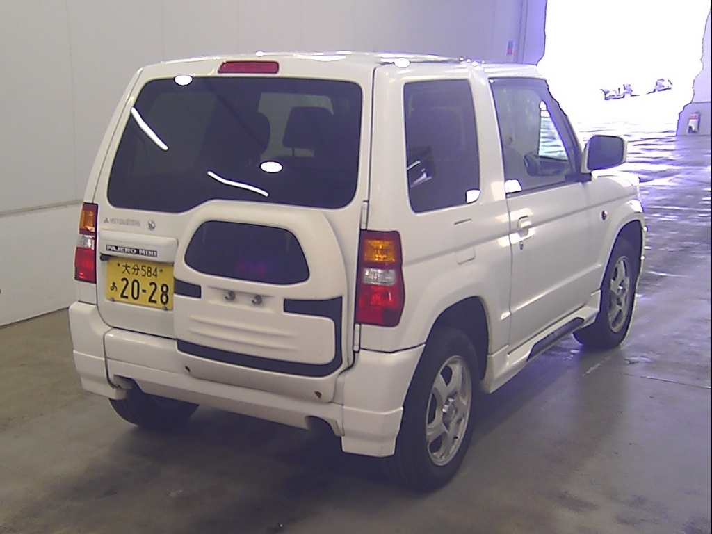 MITSUBISHI PAJERO MINI