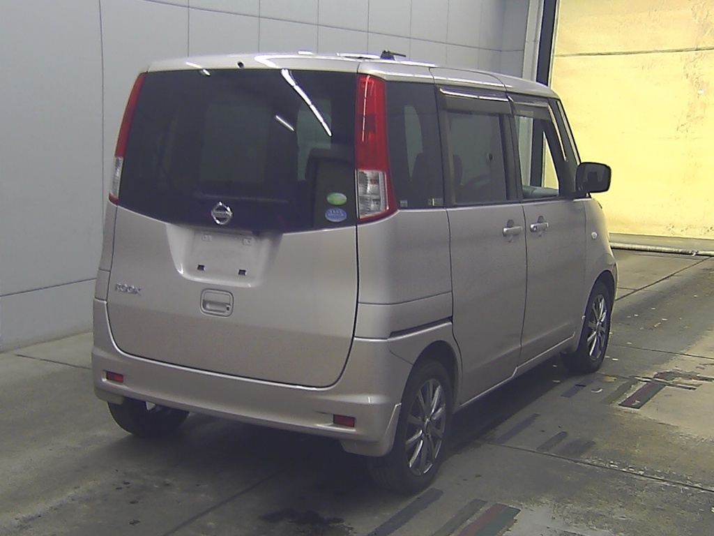 NISSAN ROOX