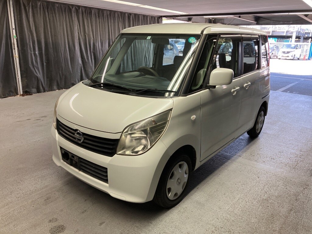 NISSAN ROOX