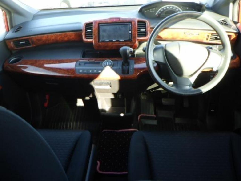 HONDA FREED SPIKE