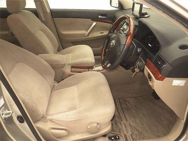 TOYOTA PREMIO