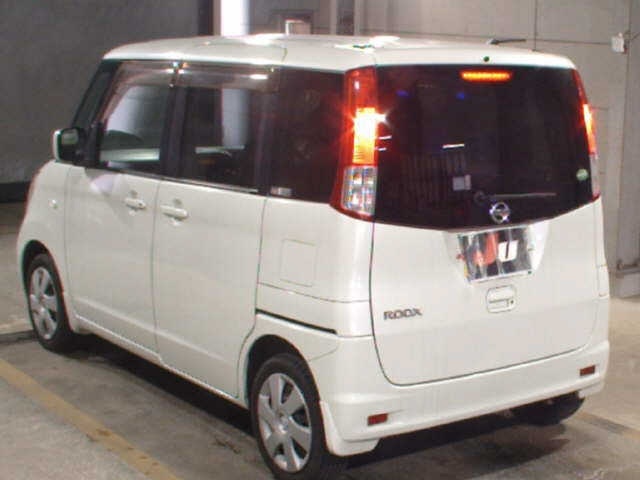 NISSAN ROOX