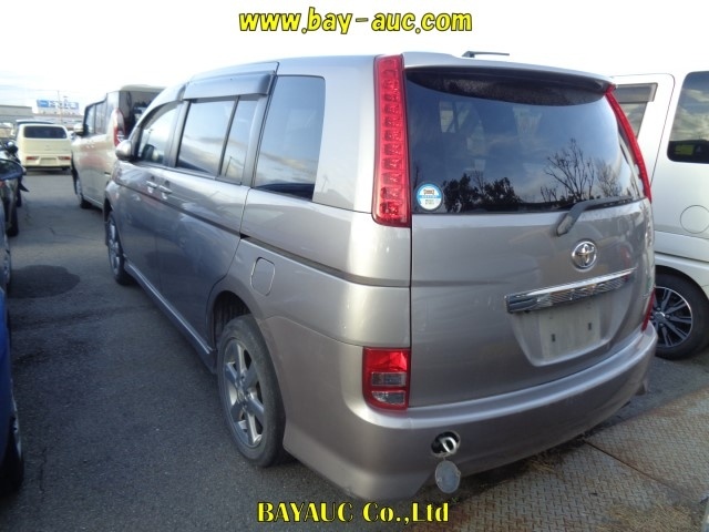 TOYOTA ISIS
