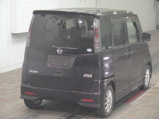 NISSAN ROOX