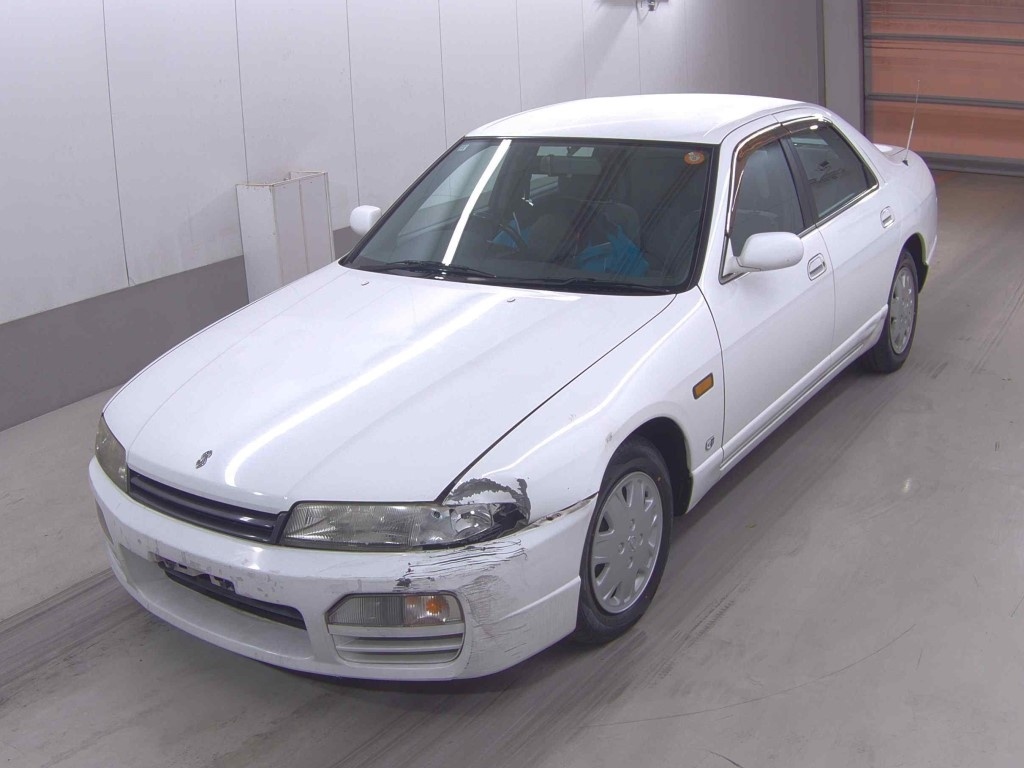 NISSAN SKYLINE
