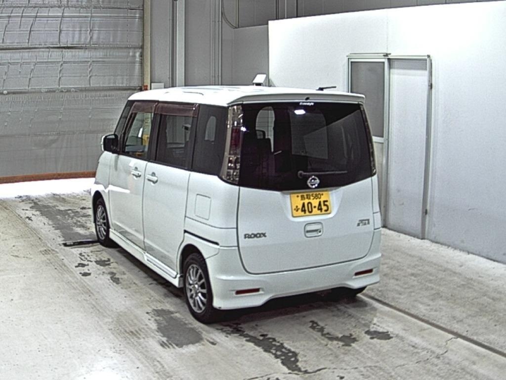 NISSAN ROOX
