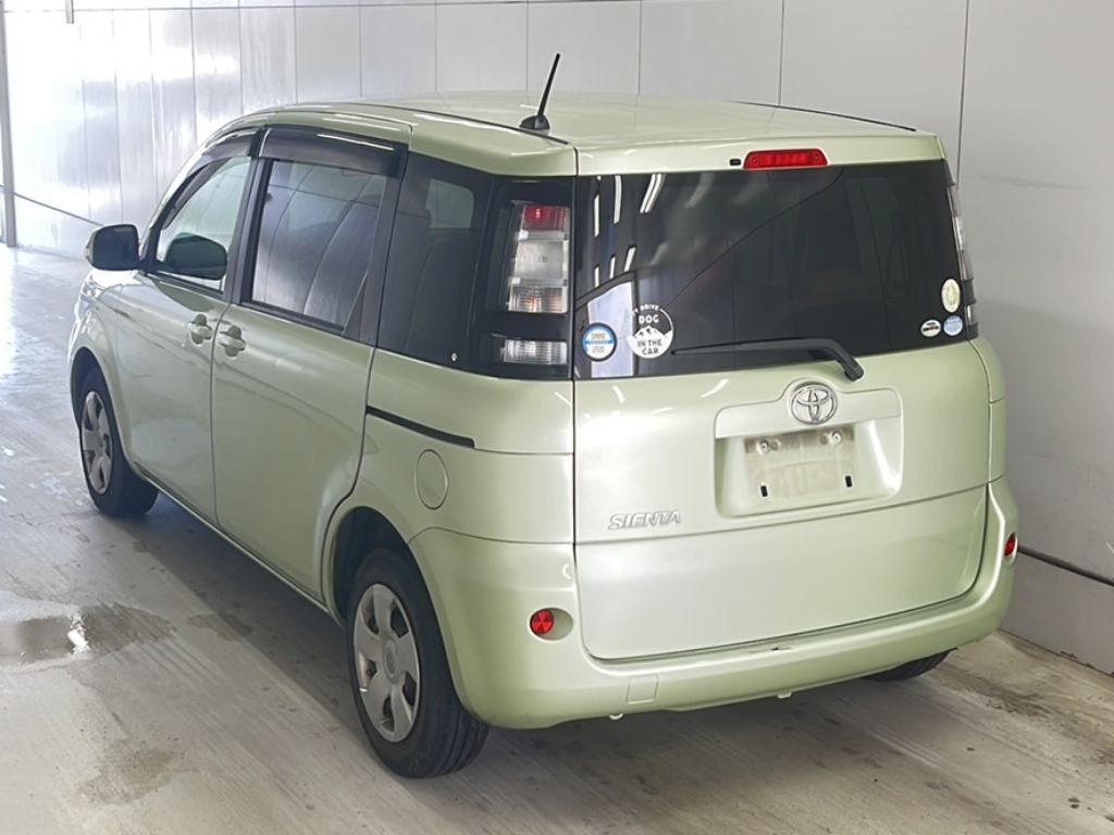 TOYOTA SIENTA