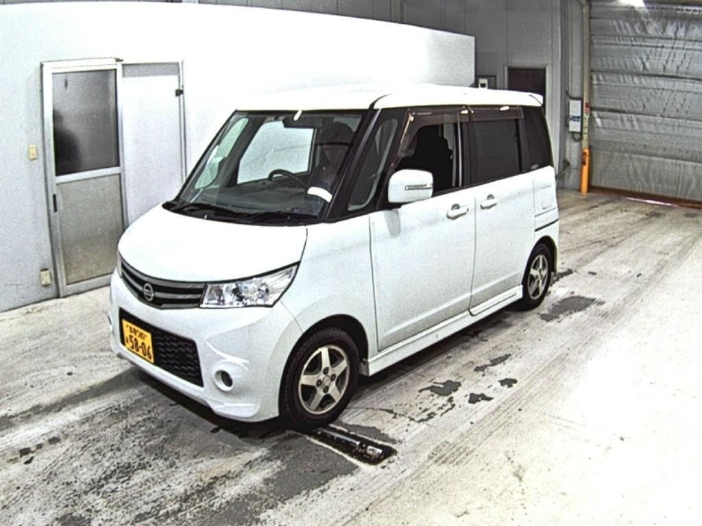 NISSAN ROOX