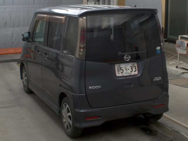 NISSAN ROOX