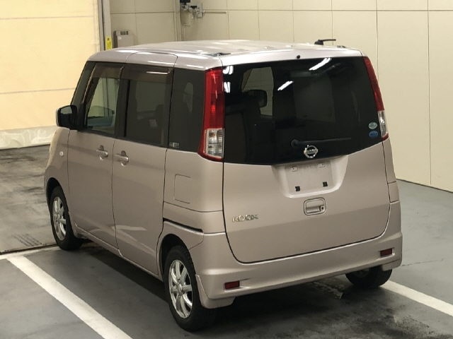 NISSAN ROOX
