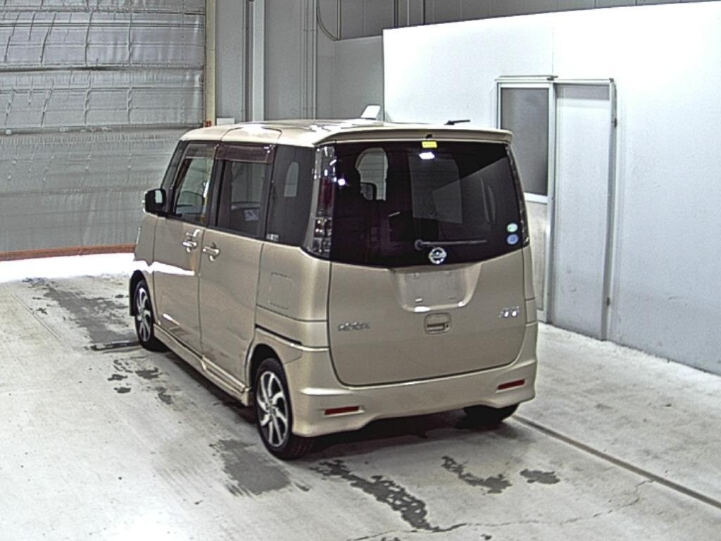 NISSAN ROOX