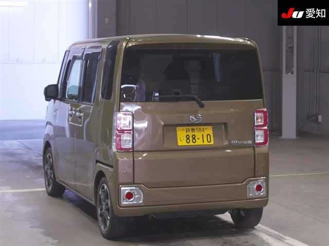 DAIHATSU WAKE