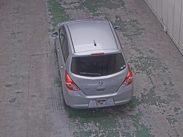 NISSAN TIIDA