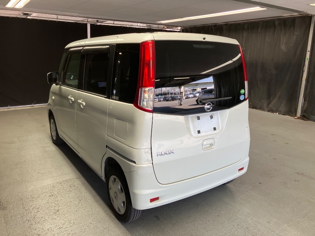 NISSAN ROOX