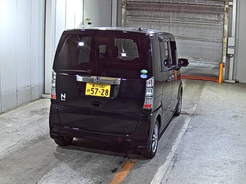 HONDA N-BOX