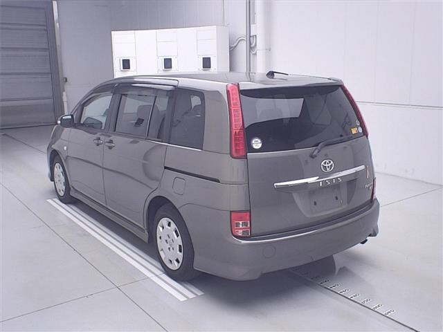 TOYOTA ISIS