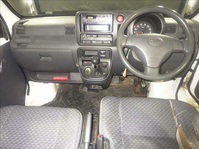 TOYOTA PIXIS VAN