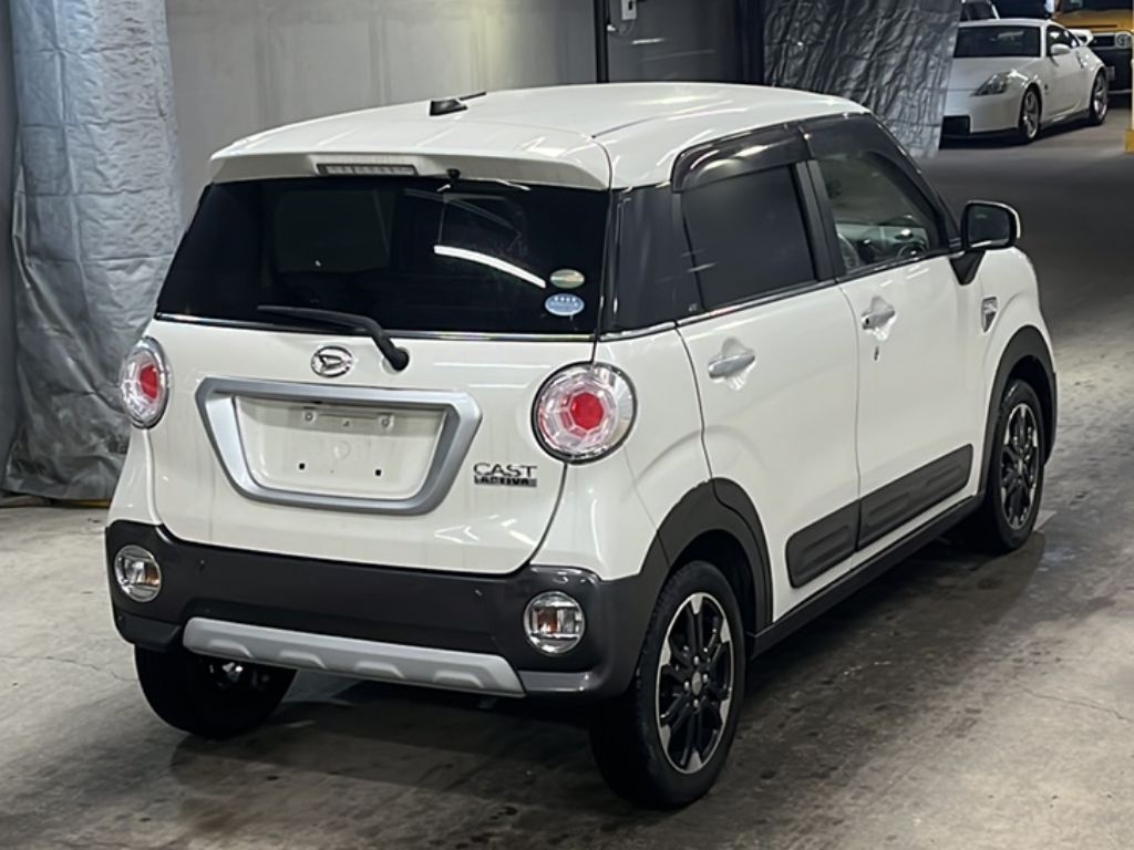 DAIHATSU CAST