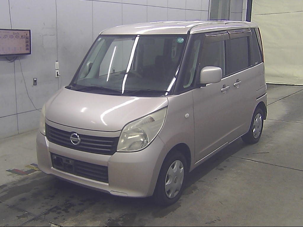 NISSAN ROOX