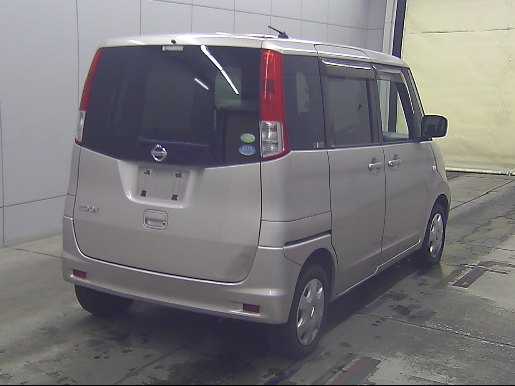 NISSAN ROOX