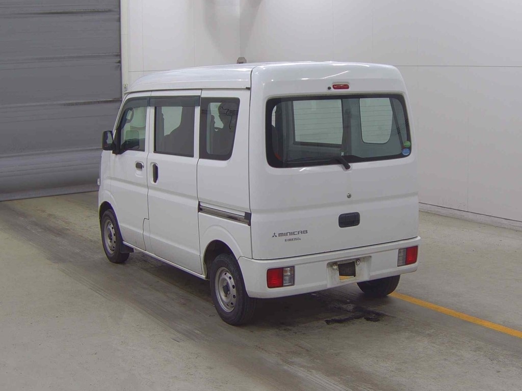 MITSUBISHI MINICAB