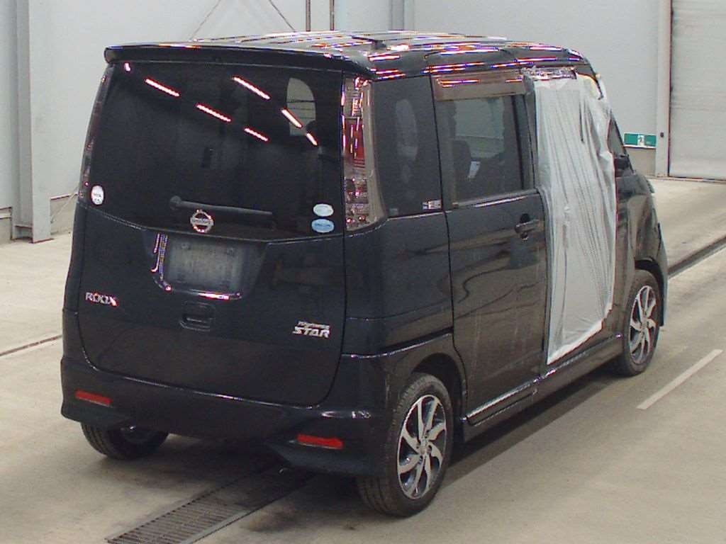 NISSAN ROOX