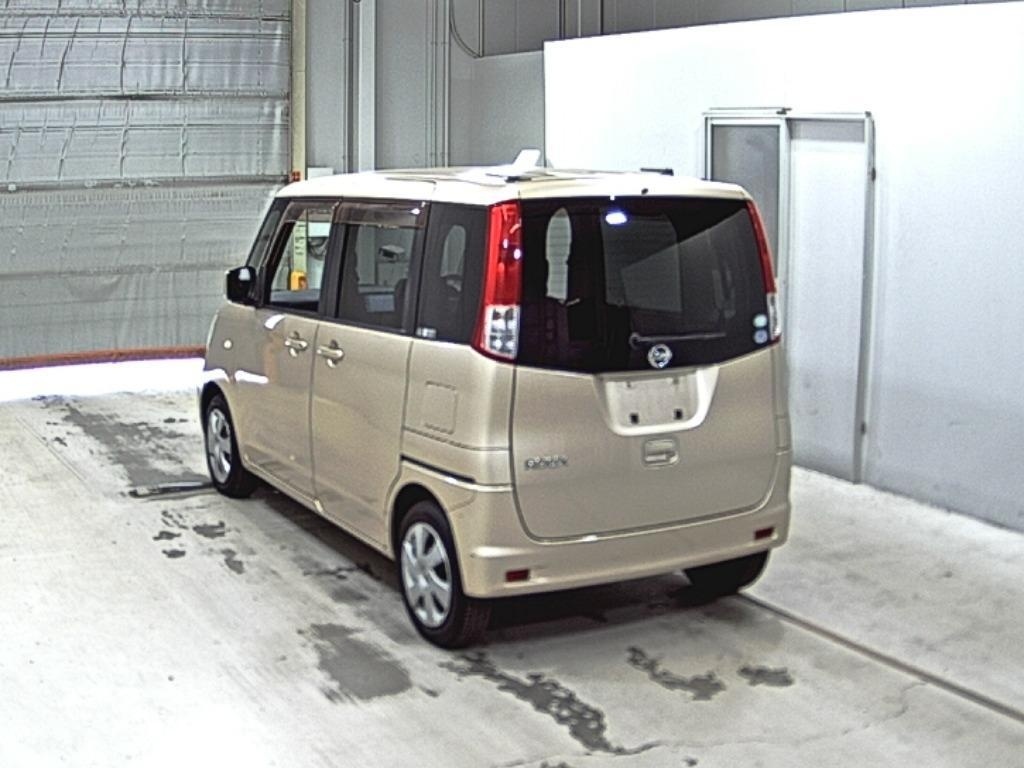 NISSAN ROOX