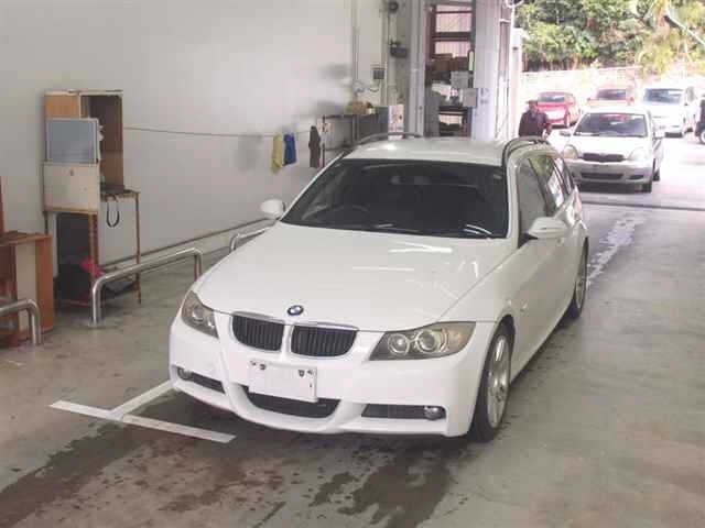 BMW 3-SERIES