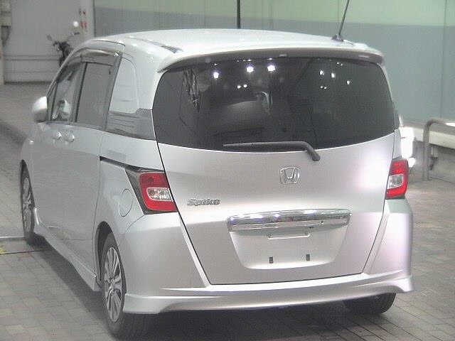 HONDA FREED SPIKE