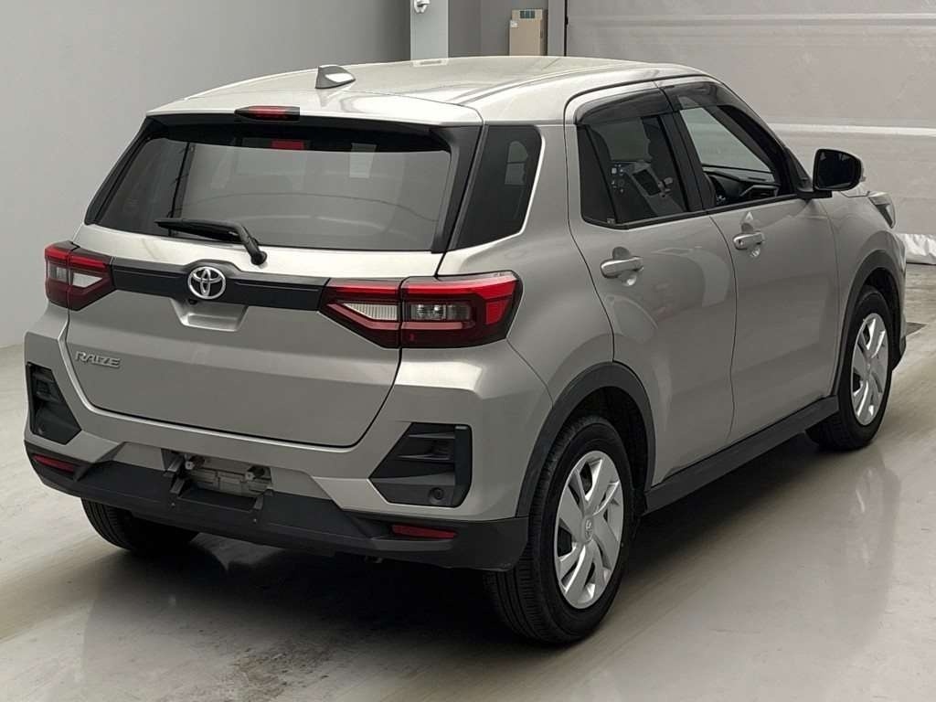 TOYOTA RAIZE