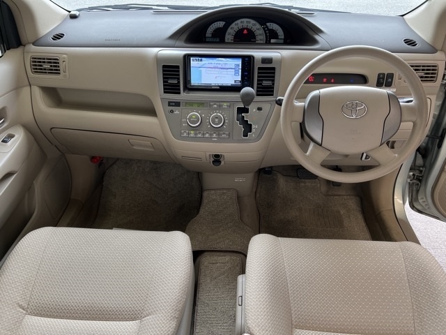 TOYOTA RAUM