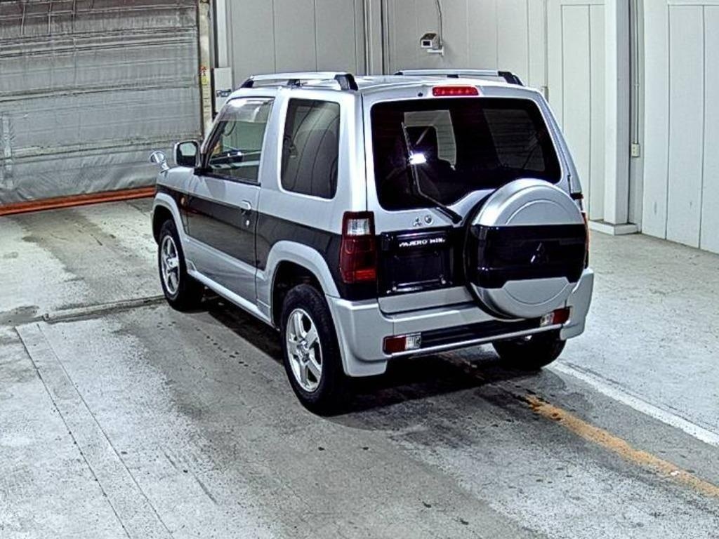MITSUBISHI PAJERO MINI
