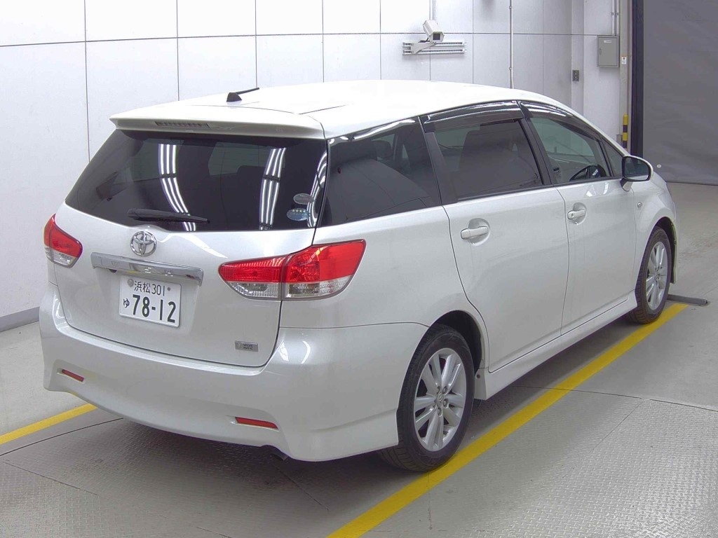 TOYOTA WISH