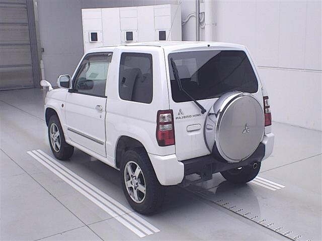 MITSUBISHI PAJERO MINI