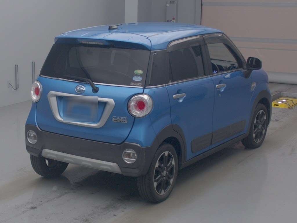 DAIHATSU CAST