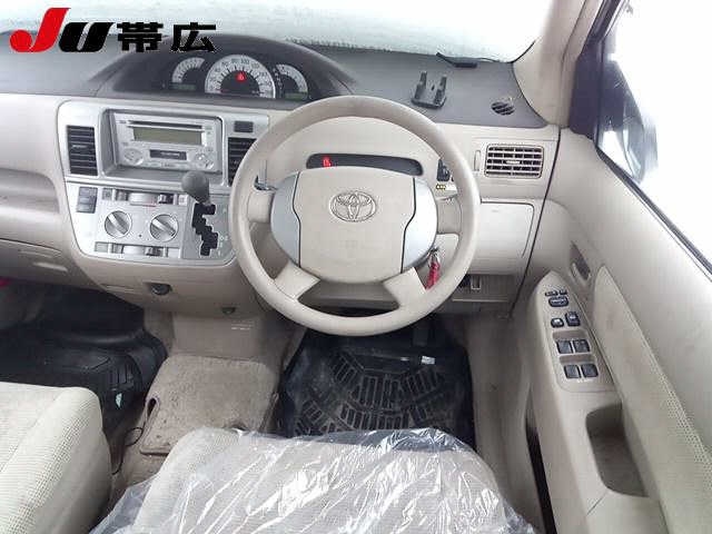 TOYOTA RAUM