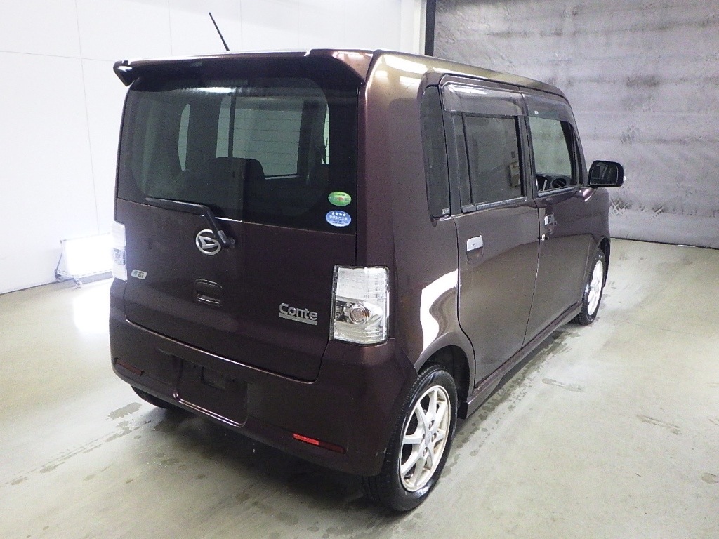 DAIHATSU MOVE CONTE