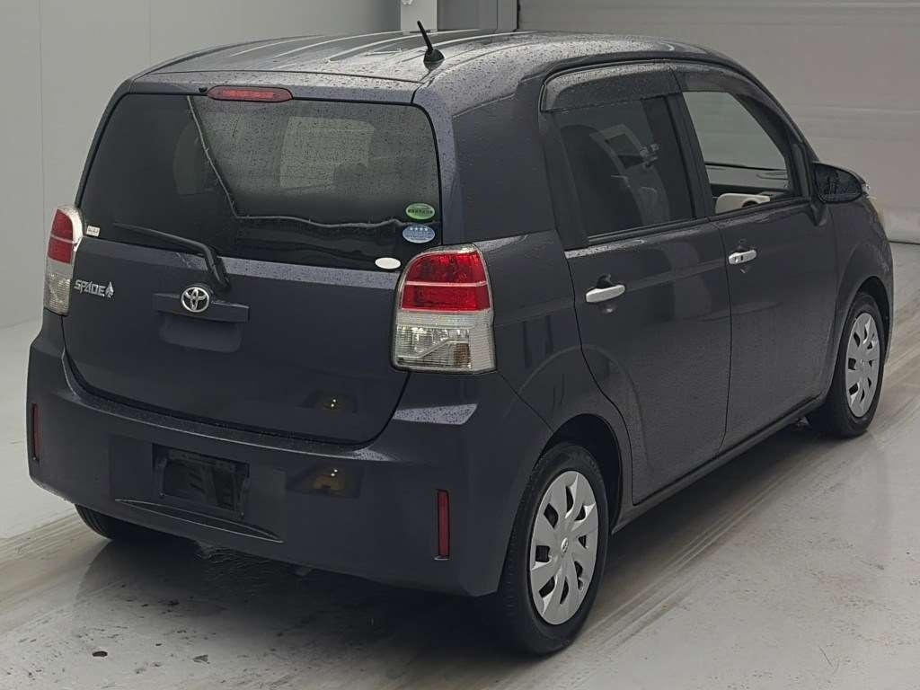 TOYOTA SPADE
