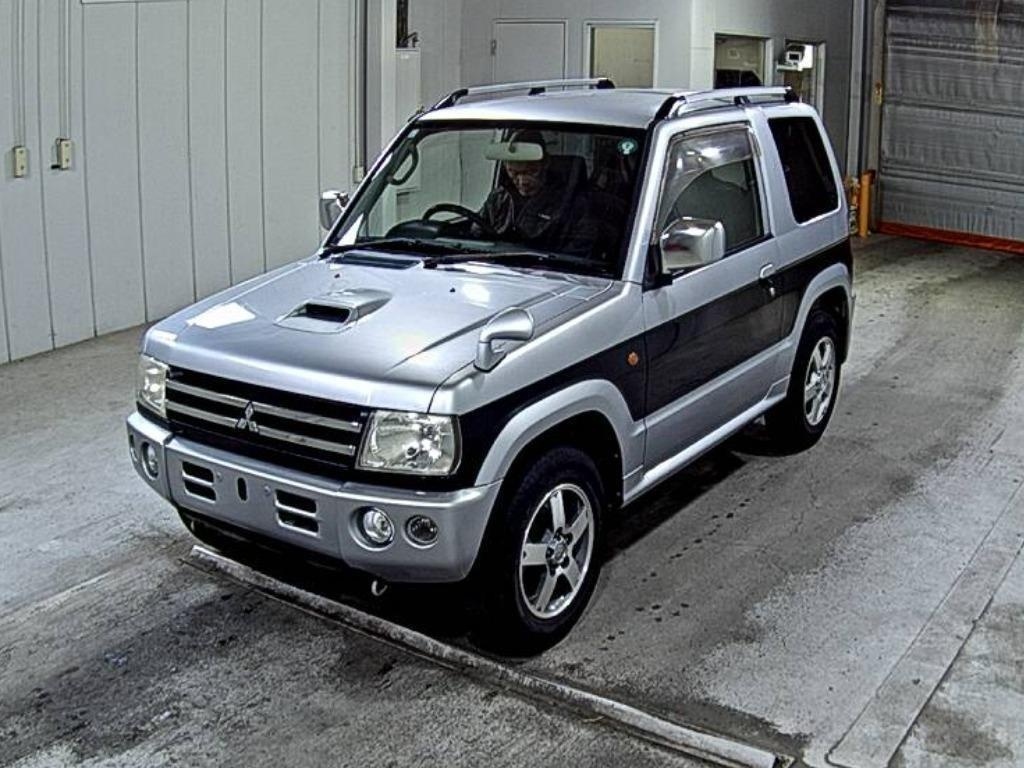 MITSUBISHI PAJERO MINI