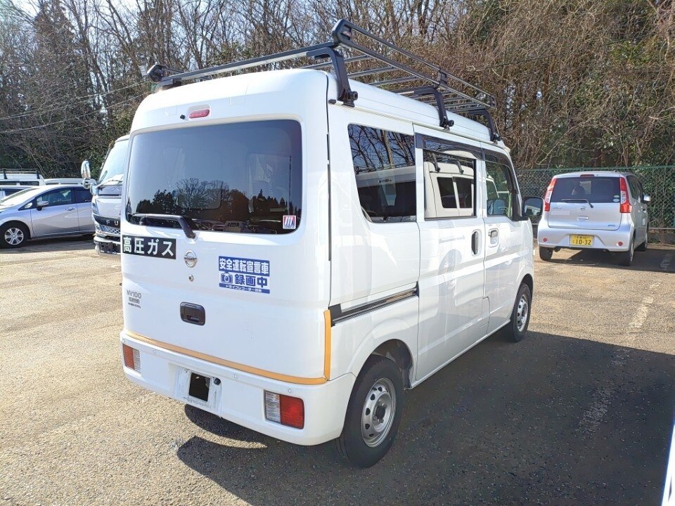 NISSAN NV100 CLIPPER