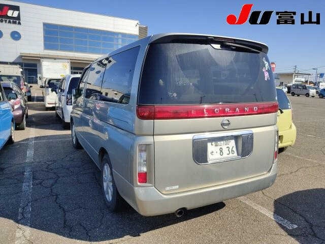 NISSAN ELGRAND