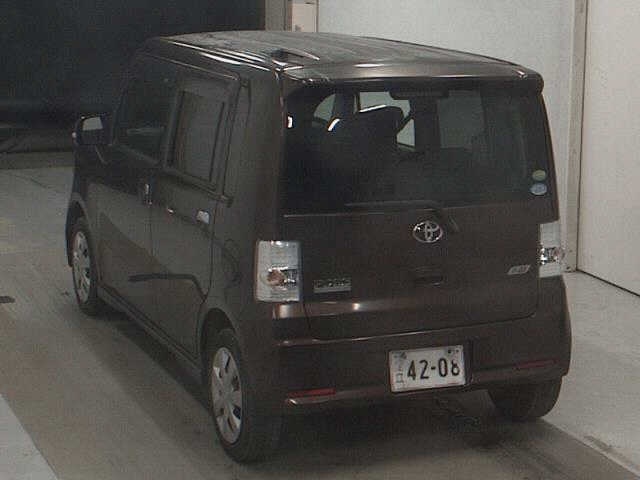 TOYOTA PIXIS SPACE