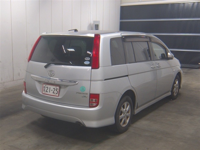 TOYOTA ISIS