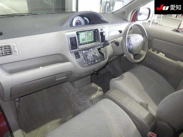 TOYOTA RAUM